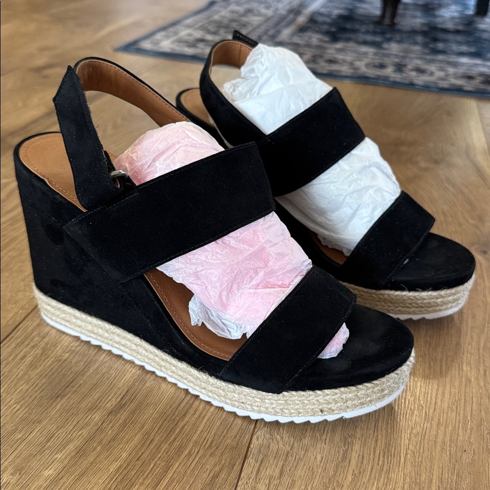 Caslon Black and Tan Espadrille Wedge Sandals